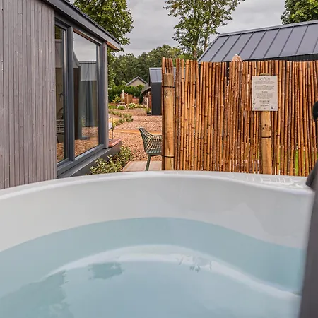 Vakantiehuis Tinyhouse Luxe Met Hottub *