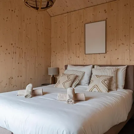 Holiday home Tinyhouse Luxe Met Prive Hottub