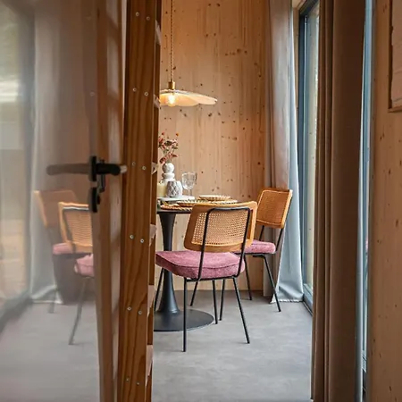 Tinyhouse Luxe Met Prive Hottub * Meerssen